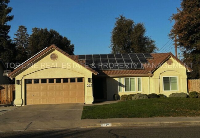 Building Photo - Fully Furnished Home with Pool – Prime Location in Visalia, CA