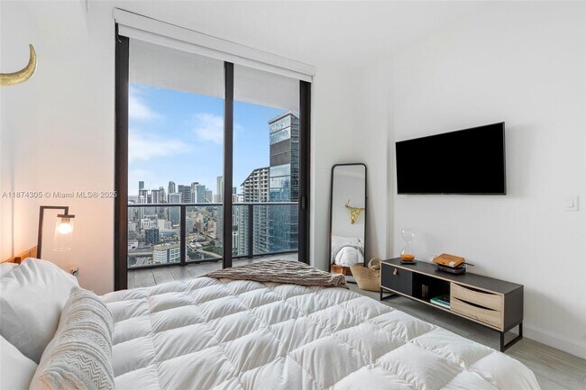 Building Photo - 45 SW 9th St