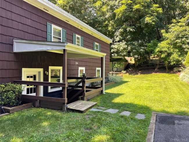 Building Photo - 328 E Broadway