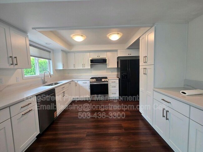 Building Photo - 2018 Nut Tree Dr NW