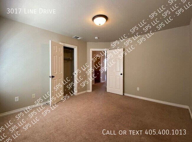 Building Photo - 3017 Line Dr