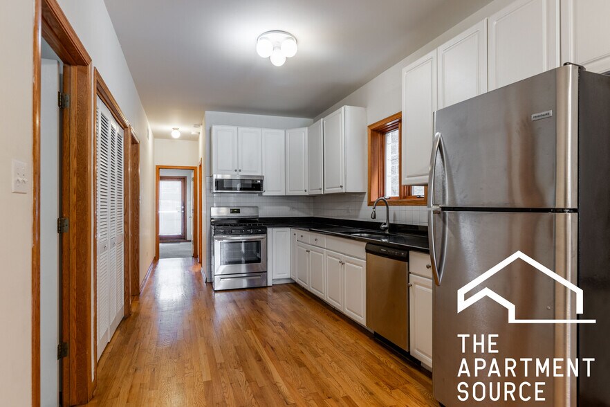 Building Photo - 1351 N Wolcott Ave