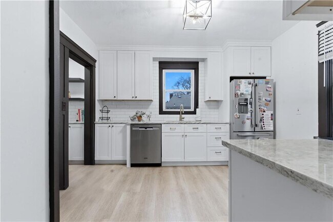 Building Photo - 44 Holburn Ave