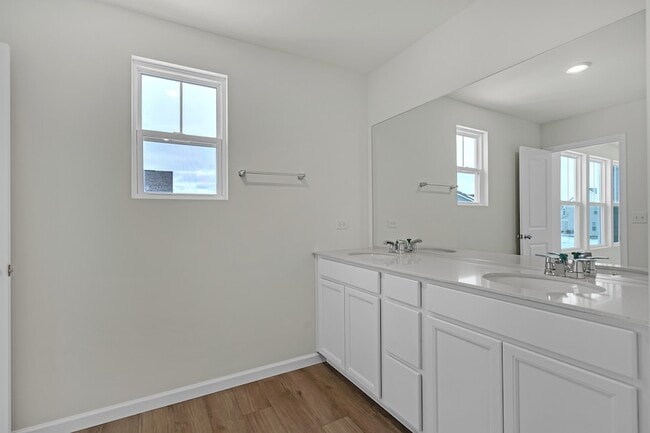 Building Photo - 5918 Hawkweed Dr