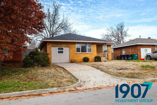 Building Photo - Completely Updated 3-Bed, 2-Bath Home in O...