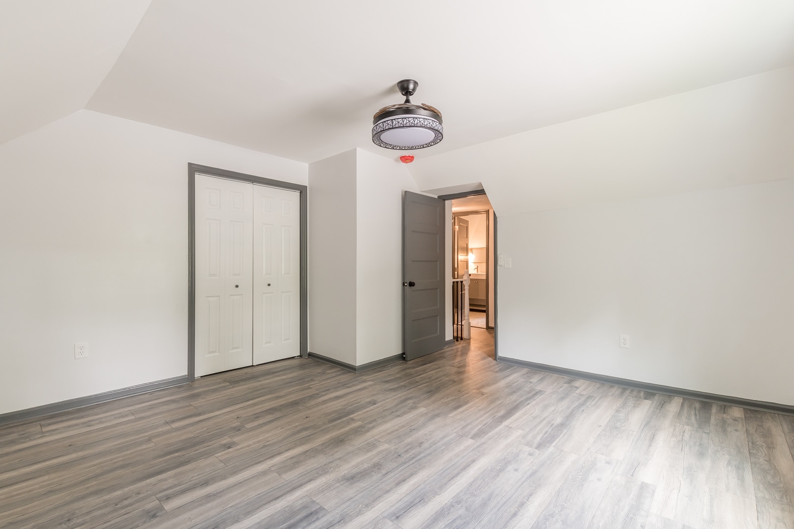 Lots of light - 1393 Westview Dr SW