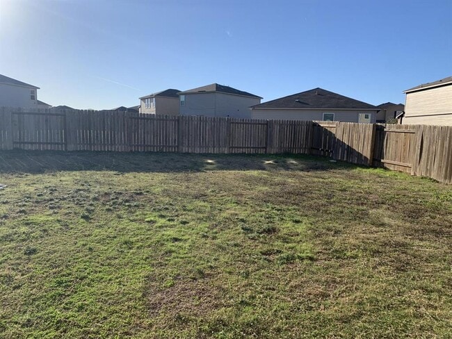 Building Photo - 217 Denson Ln