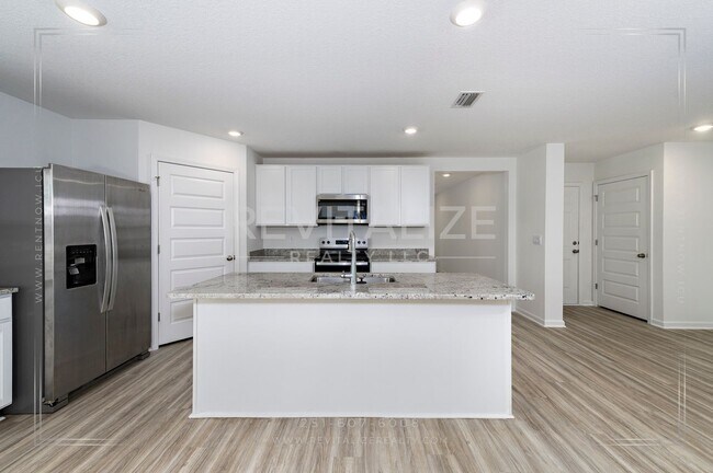 Building Photo - 1097 Hayward Lp