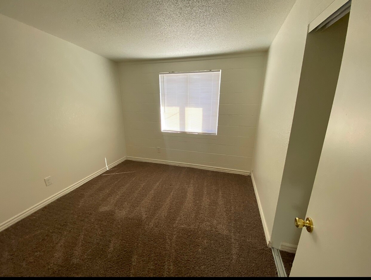 Building Photo - 3616 Marlborough Ave