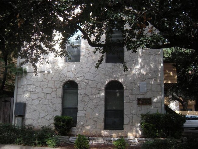 Primary Photo - 2714 Nueces St