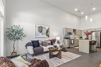 Building Photo - Pinnacle Heights