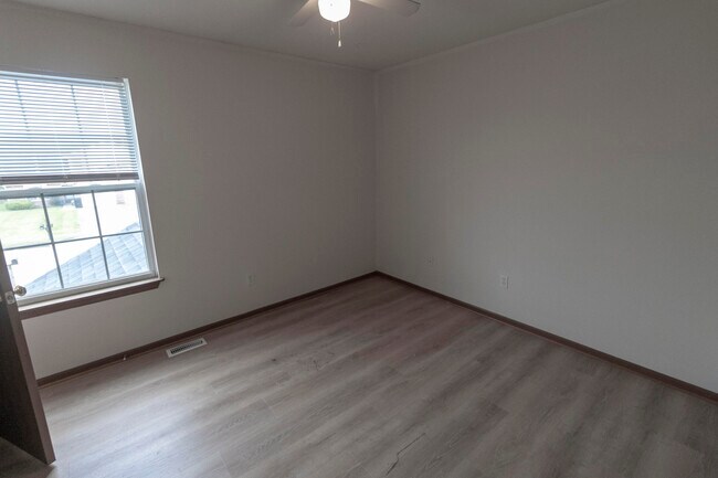 Building Photo - 1627 Bold Ruler Ct