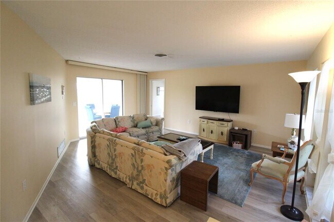 Building Photo - 2332 Bal Harbour Dr
