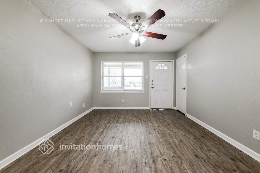 Building Photo - 2740 Blue Ridge Dr