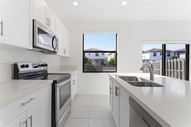 Building Photo - 25266 SW 107th Ave