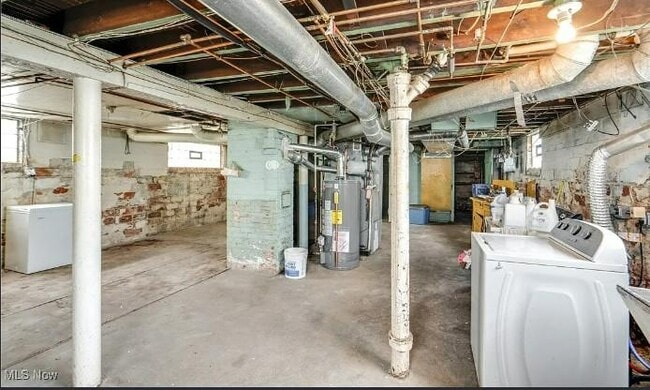 Building Photo - 14300 Darwin Ave