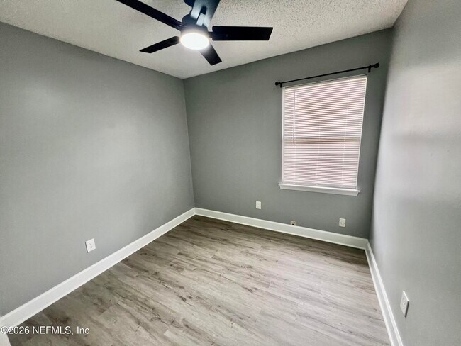 Building Photo - 8778 Buzz Ct