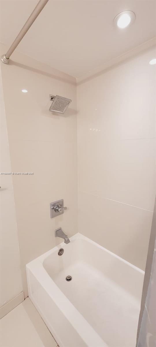 Building Photo - 471 NE 25th St