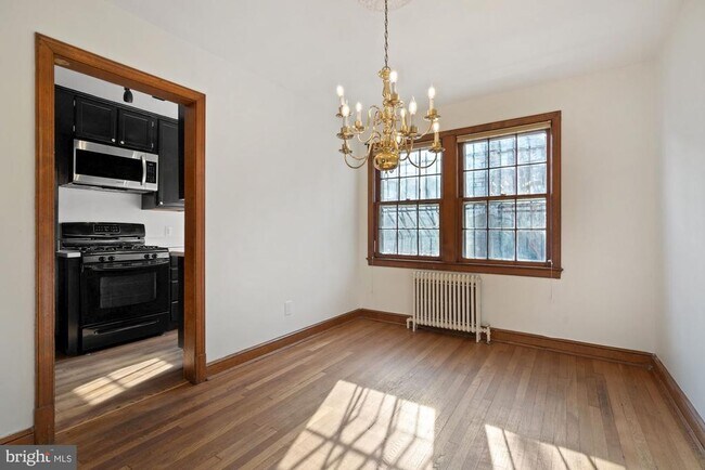 Building Photo - 1403 K St SE