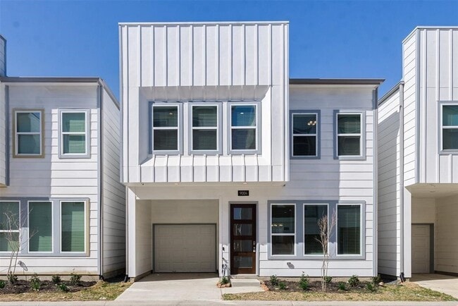 Primary Photo - 7713 Rainbow Cl