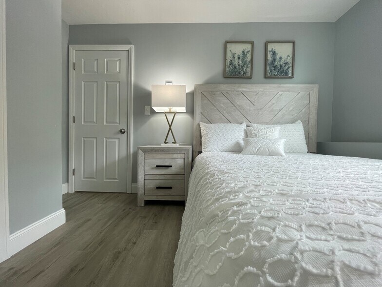 Building Photo - 33 Everard St