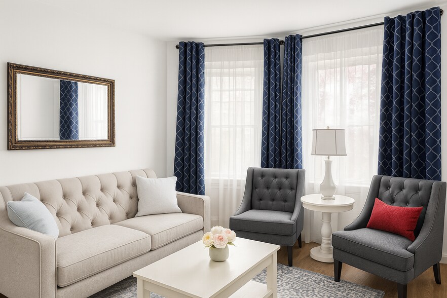 Primary Photo - 82 Planten Ave