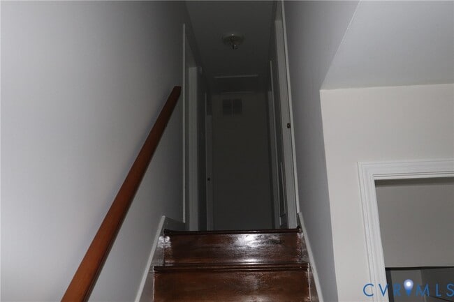 Building Photo - 9500 Minna Dr