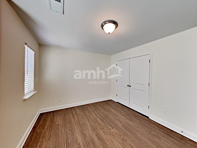 Building Photo - 689 Woodall Rd