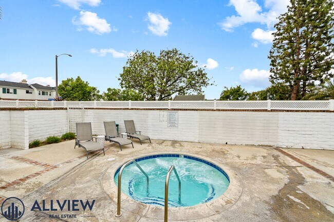 Building Photo - Highly Upgraded, Large Condo in Huntington Beach!