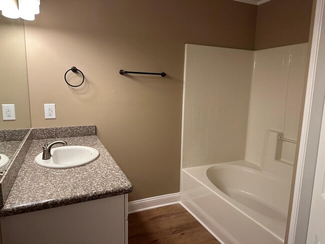 Building Photo - 4230 Arbor Green Way