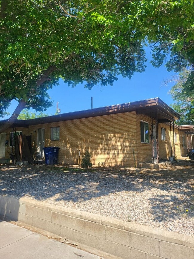 Building Photo - Katie Constitution triplex