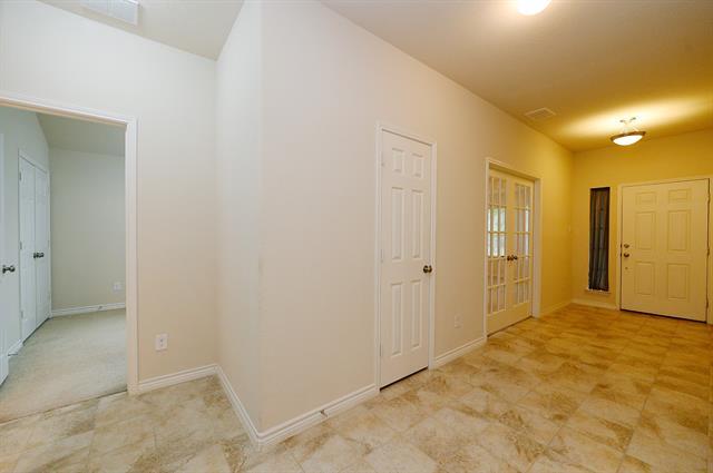 Building Photo - 1917 Megan Creek Dr