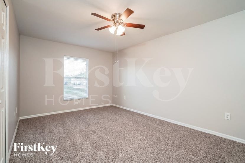 Building Photo - 5003 Barth St