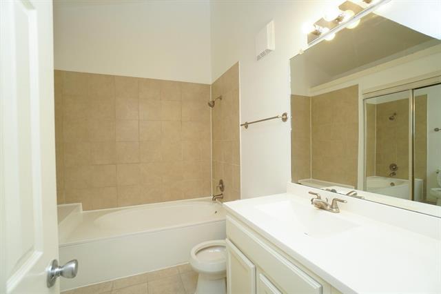 Building Photo - 14400 Montfort Dr