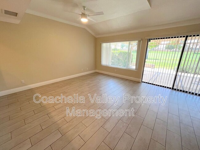 Building Photo - 41469 Woodhaven Dr W