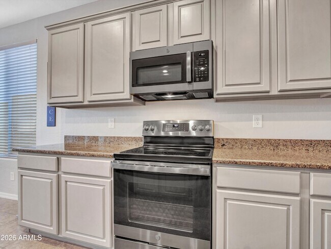 Building Photo - 7135 W Desert Mirage Dr