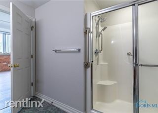 Building Photo - 1 br, 2 bath House - 110 Ottawa St Apt 3C