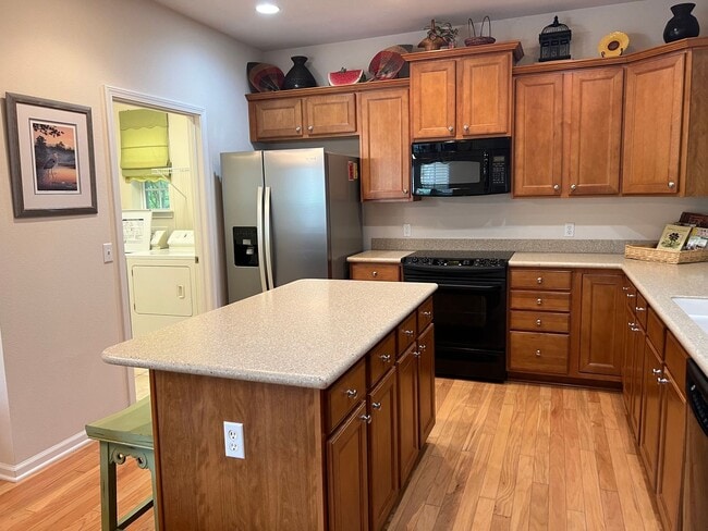 Building Photo - Spacious Sun City Home on Cul-De-Sac with Flexible terms