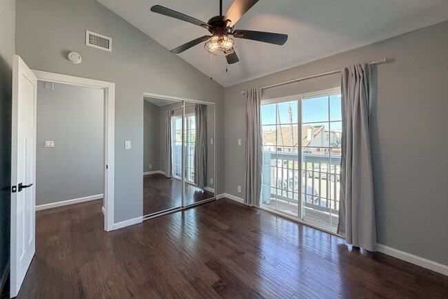 Building Photo - 4950 Nautilus St