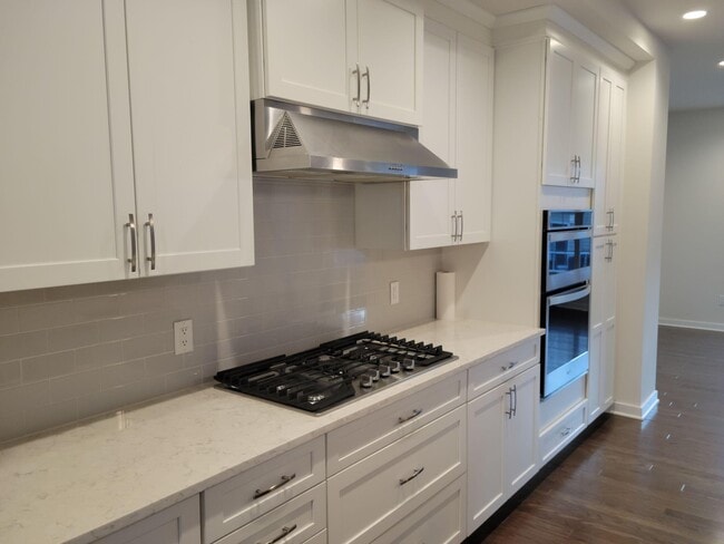 Building Photo - 2859 Hardwick Rd