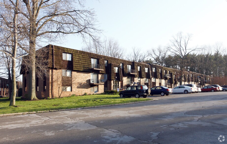 Liberty Park Apartments 300 Elruth Ct Girard OH 44420 Apartment Finder