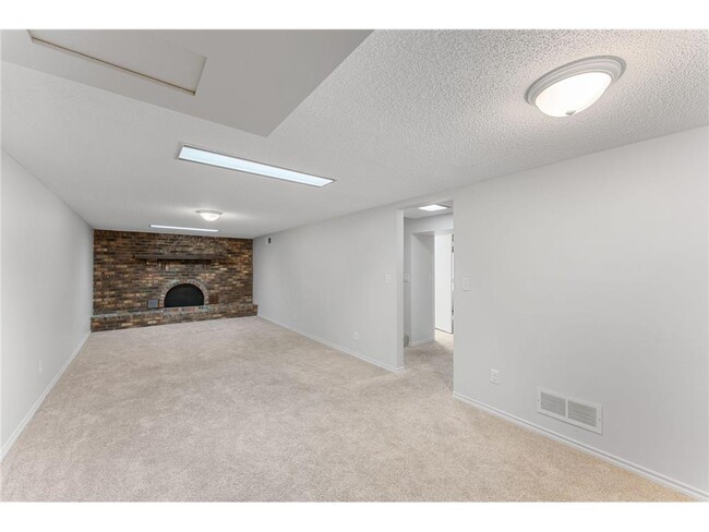 Building Photo - 3503 Bryant Ave