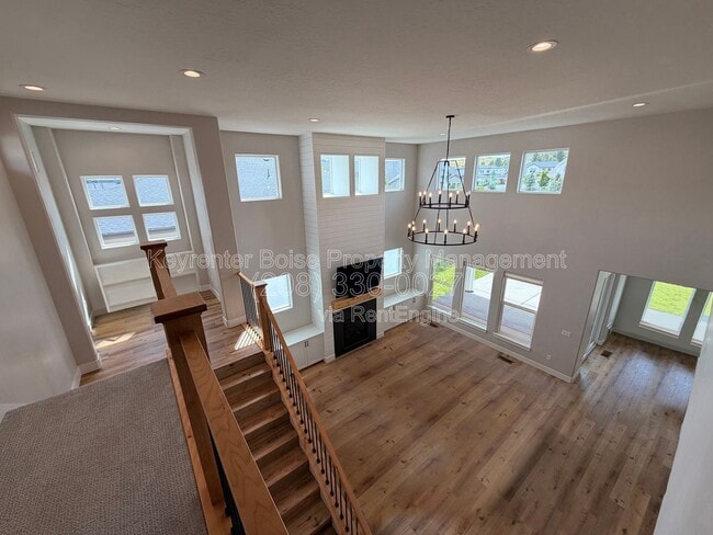 Building Photo - 8423 W Brooks Dr