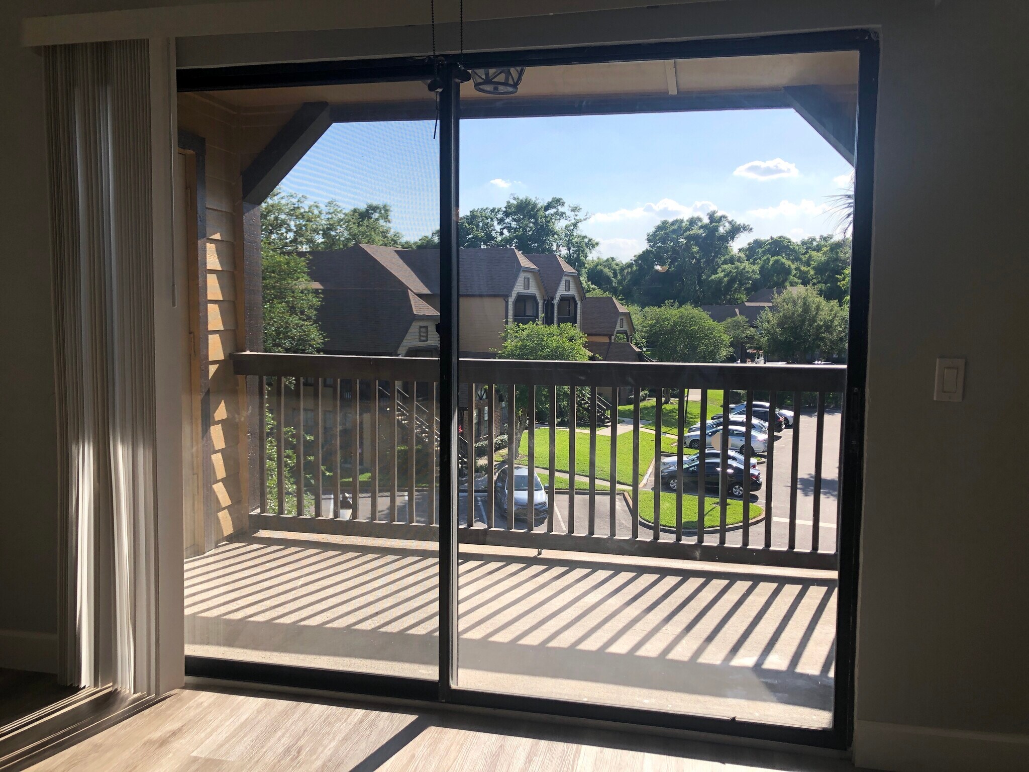 Building Photo - 351 Lone Hill Dr