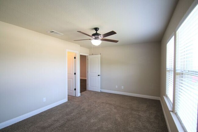 Building Photo - Life is Better by the Lake Gorgeous 3-Bedroom Duplexes in Azle