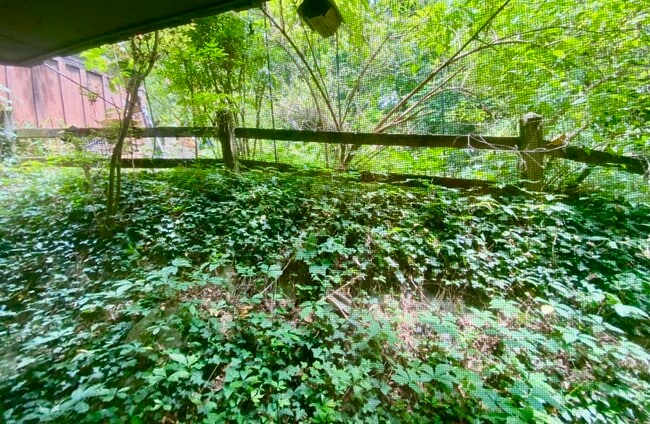 Bedroom - 95 Lanier St