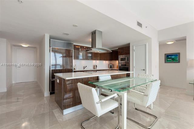 Building Photo - 6899 Collins Ave