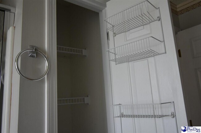 Building Photo - 2125 Sanderling Dr