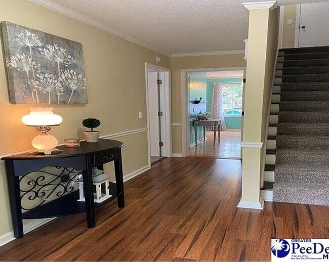 Building Photo - 3 bedroom 2 bath - In the heart of Florence