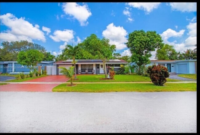 Building Photo - 6461 NW 28th St